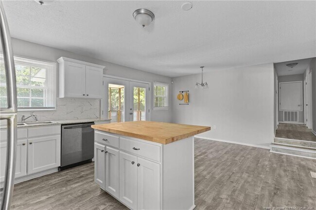 Building Photo - 801 Algood Ave