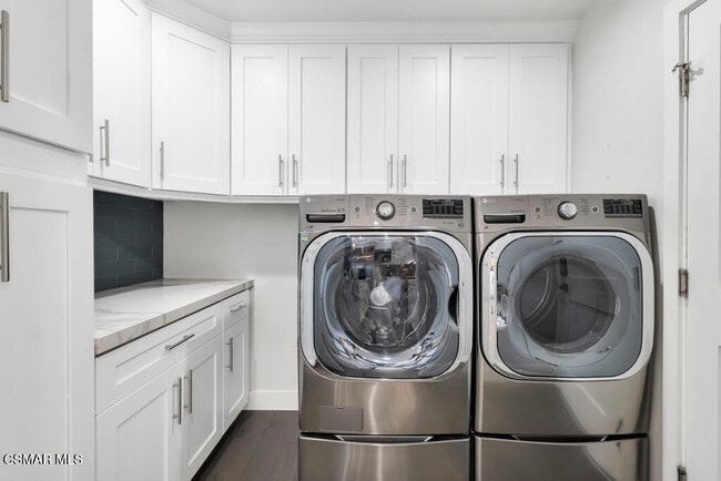 Building Photo - 4066 Calle Del Sol