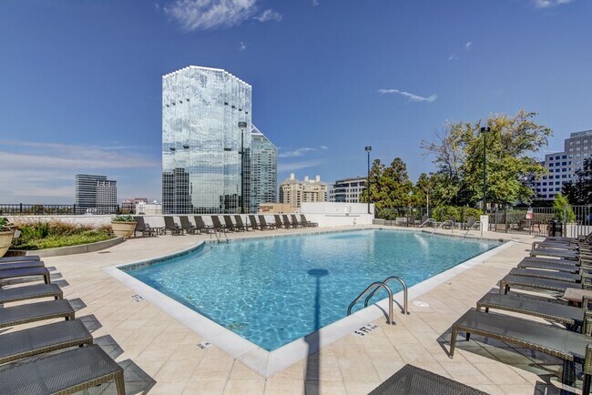 Building Photo - High-rise Luxury 1 Bedroom Buckhead Condo,...