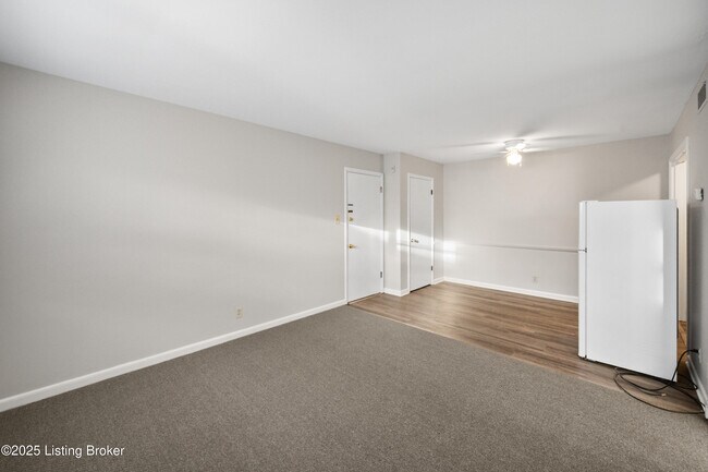 Building Photo - 2220 Heather Ln