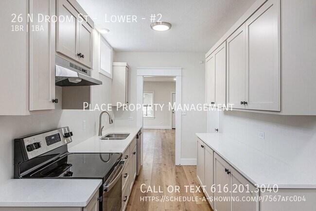 Building Photo - 26 N Droom St
