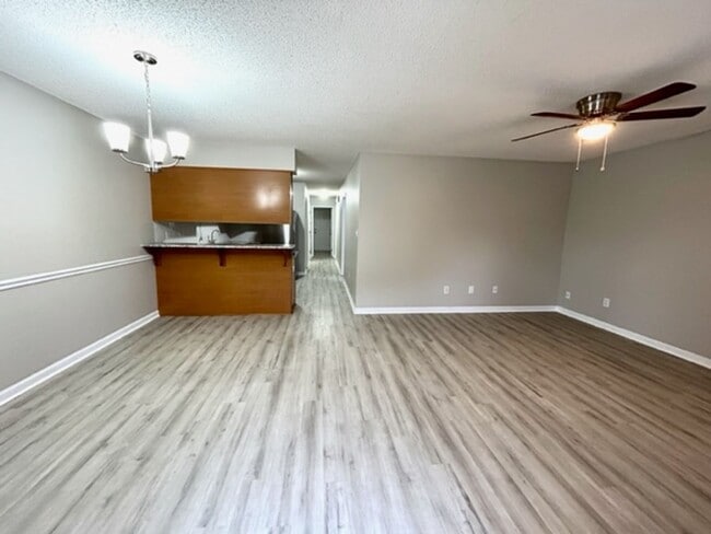 Building Photo - 131 Railroad Ridge Rd