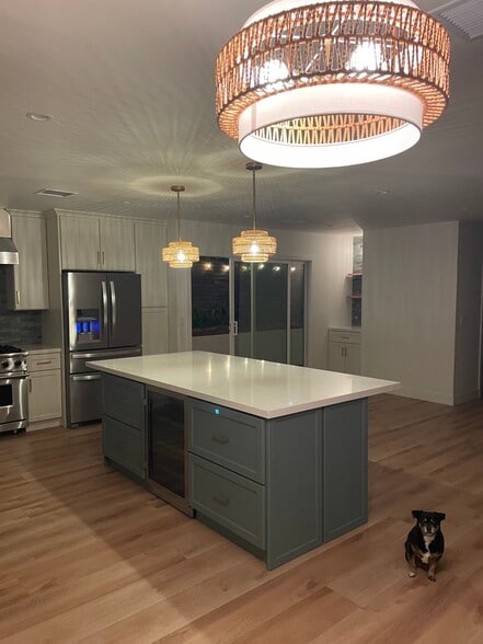 Building Photo - 536 1st St