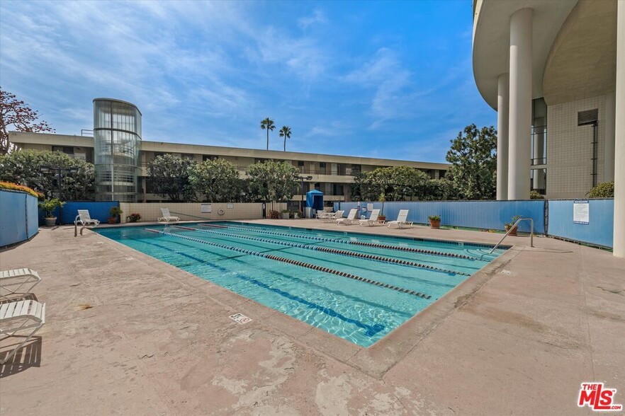 Building Photo - 4316 Marina City Dr