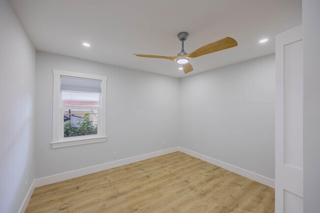Building Photo - 730 Winters St