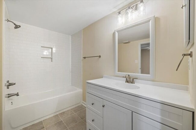 Building Photo - 2500 Kimbrough Cir