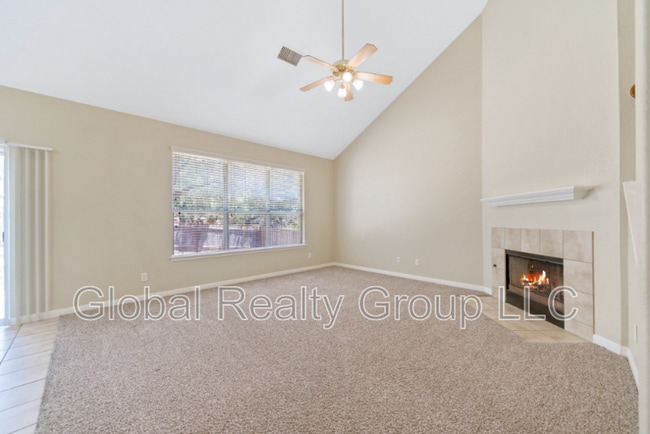 Building Photo - 20418 Cliff Park Ln