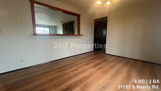 Building Photo - Country Living in Canby - 3 BD | 2 BA Home