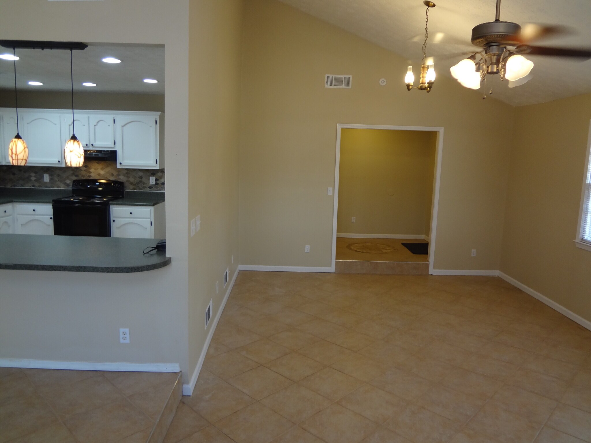 Building Photo - 125 Buckeye Ln