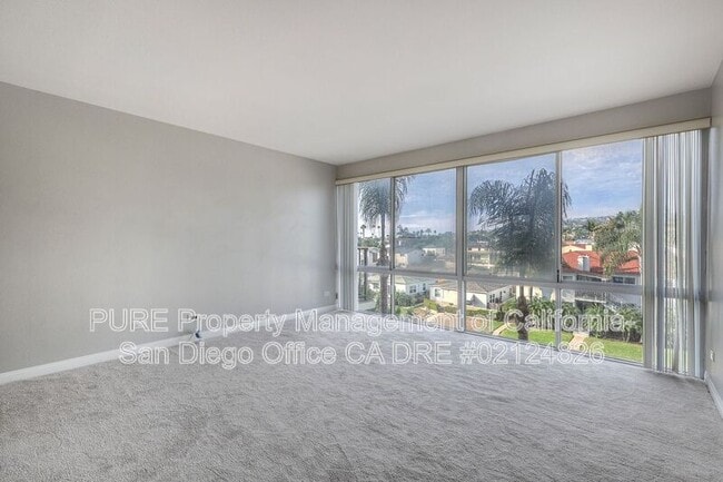 Building Photo - 4944 Cass St