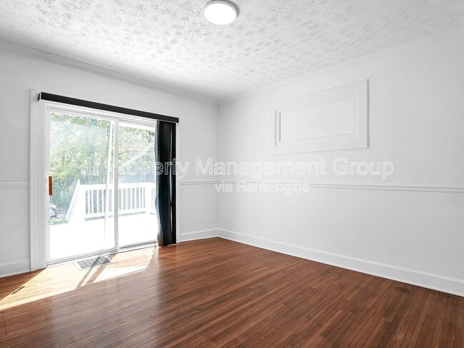 Building Photo - 914 Lockbourne Rd