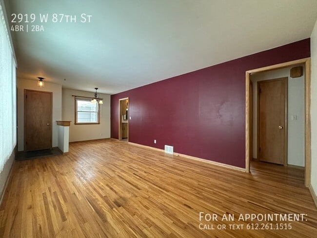 Building Photo - 2919 W 87th St