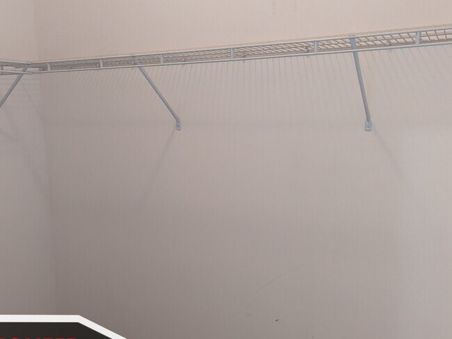 Building Photo - 4715 N Sheridan Rd