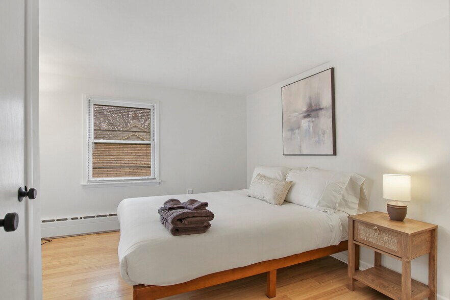 Building Photo - 1516 Lee St