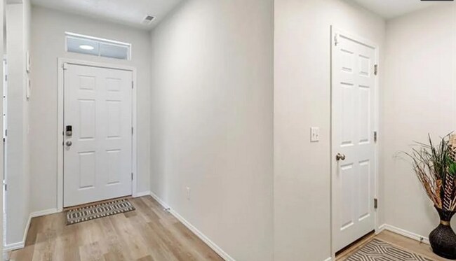 Building Photo - Beautiful Home for Rent in Desirable North Meridian!