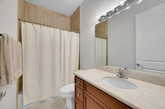 Building Photo - 1614 NE 9th St