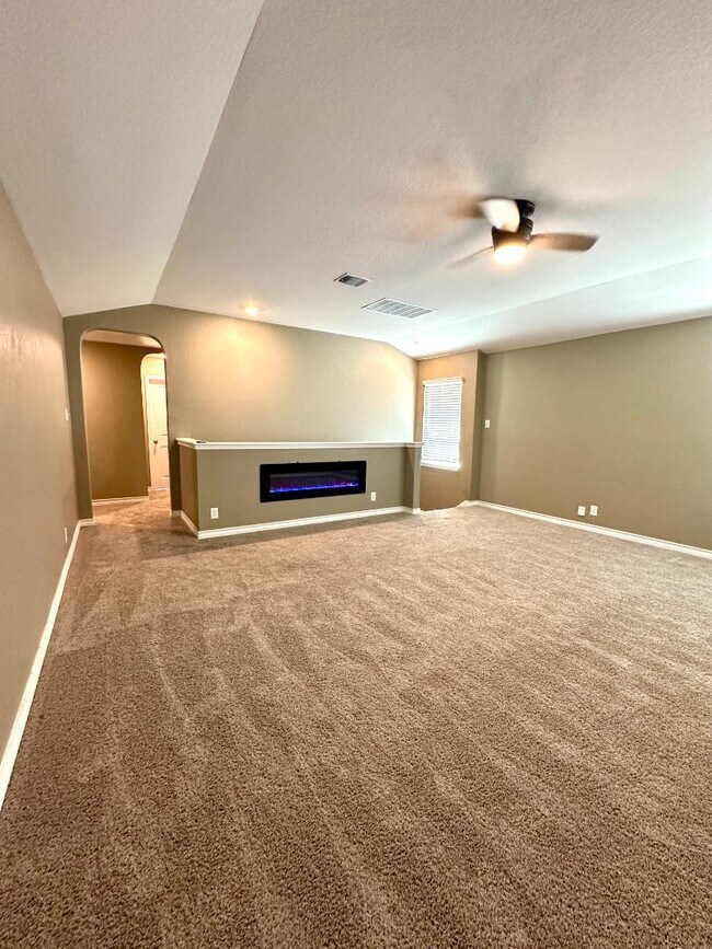 Building Photo - 14218 Minette Loop