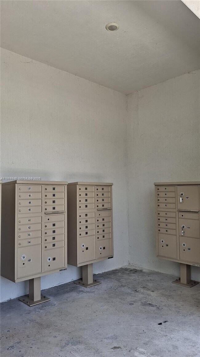 Building Photo - 26410 SW 148th Ct