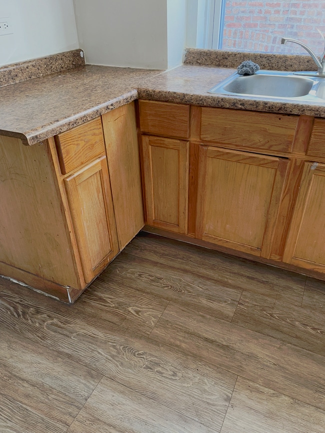 Building Photo - 6324 N Claremont Ave