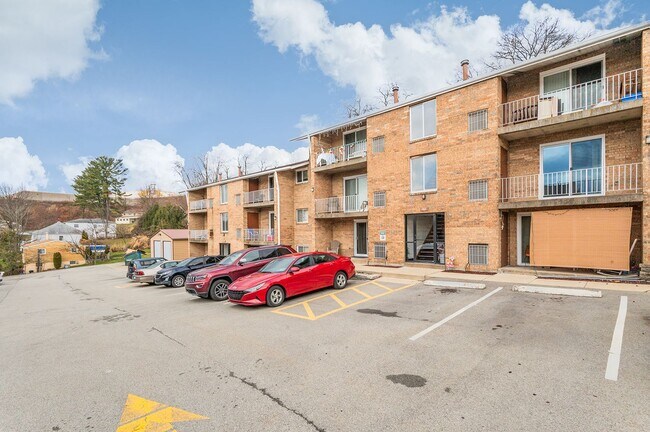 Interior Photo - Landmark Apartments
