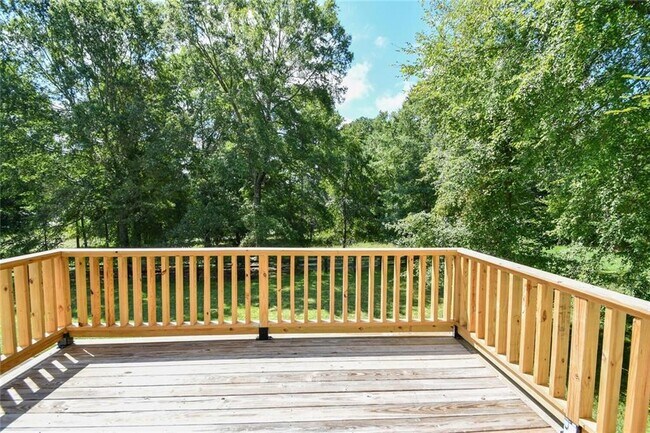 Building Photo - 17040 Birmingham Rd