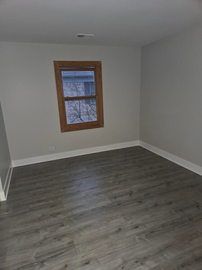 Building Photo - 1808 Fayette Walk