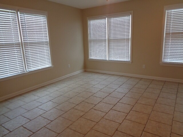 Building Photo - 7976 Old Brownsville Rd