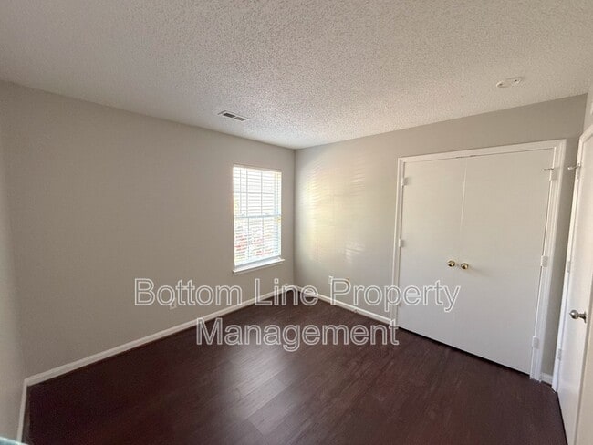 Building Photo - 11822 Stewarts Crossing Dr