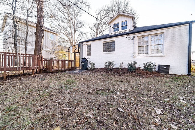 Building Photo - 65 W Shadburn Ave