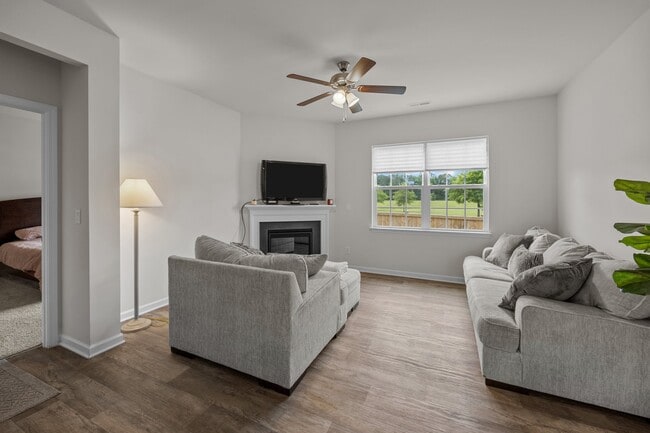 Building Photo - 400 Louisia Mae Way