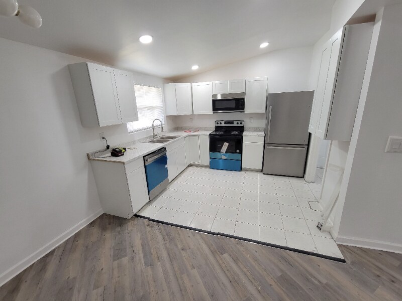 Building Photo - 111 Francis Dr NE