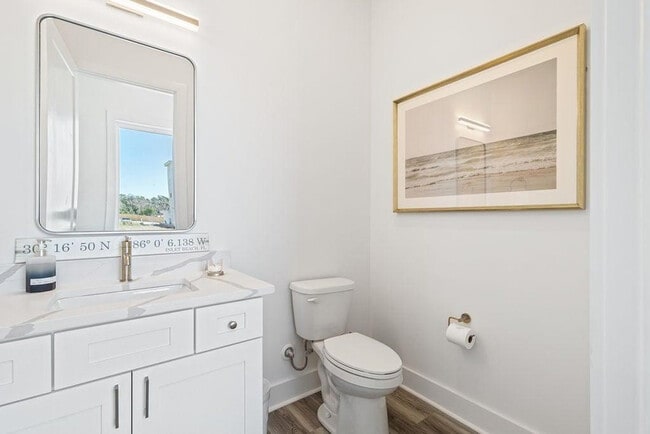 Building Photo - 24 Annabella St