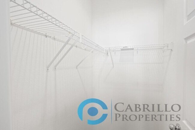Building Photo - 12177 Pepper Tree Ln