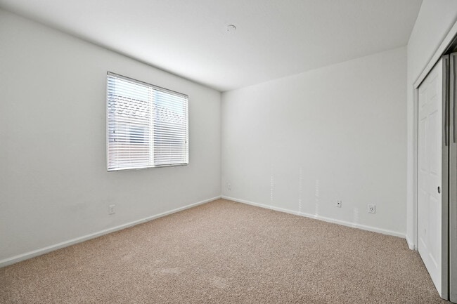 Building Photo - 1630 E Grove St