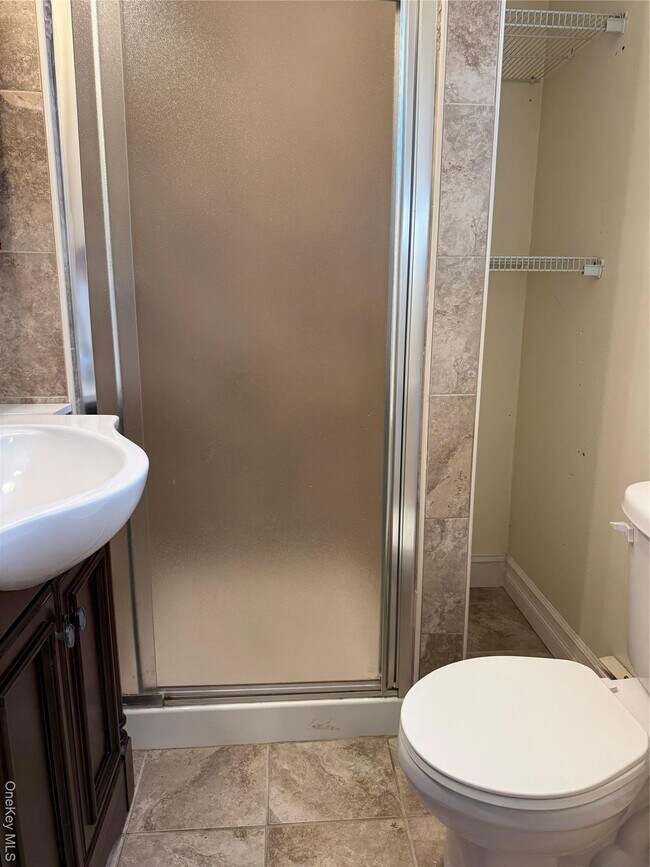 Building Photo - 283 Houston Ave