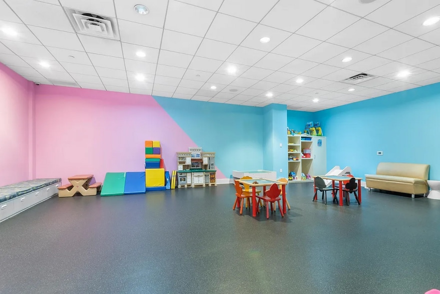 Building Photo - 4 Beacon Way