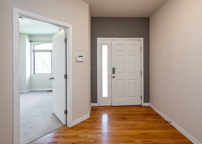 Building Photo - 5607 University Village View