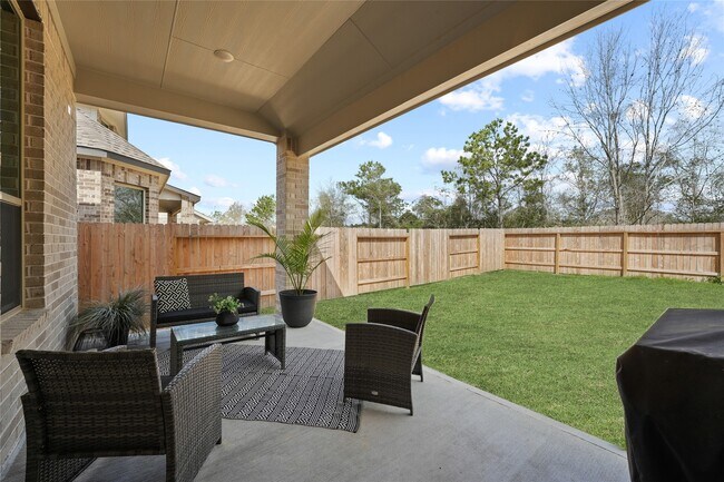 Building Photo - 23685 Silver Palm Trl