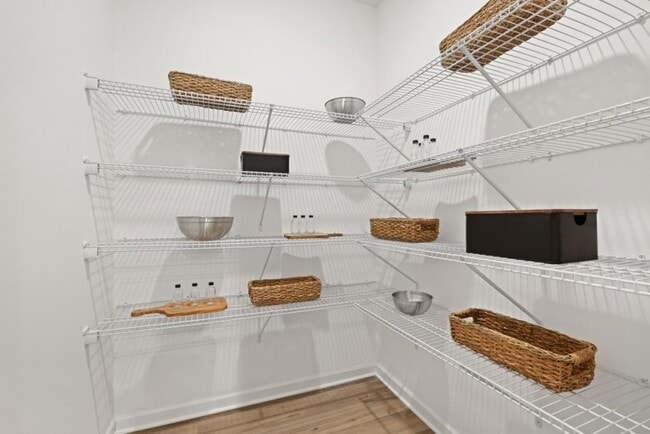 Building Photo - 470 Red Dragon Dr