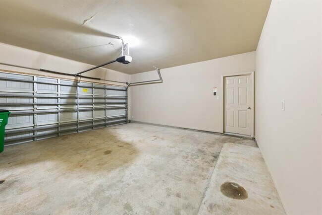 Building Photo - 11307 Elizabeth Brook Dr
