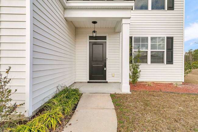 Building Photo - Spacious Modern 5-Bedroom Home in Summerville