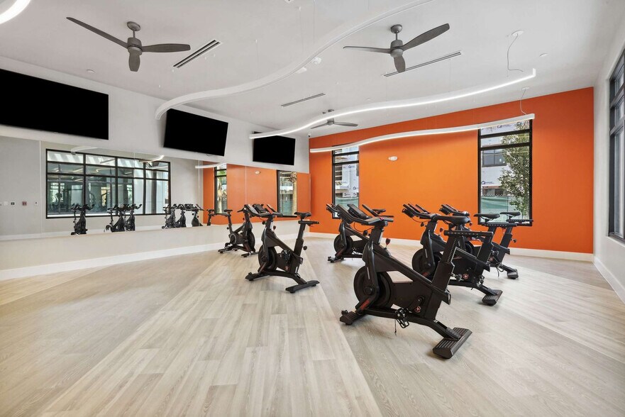 Building Photo - 12122 54th Dr E