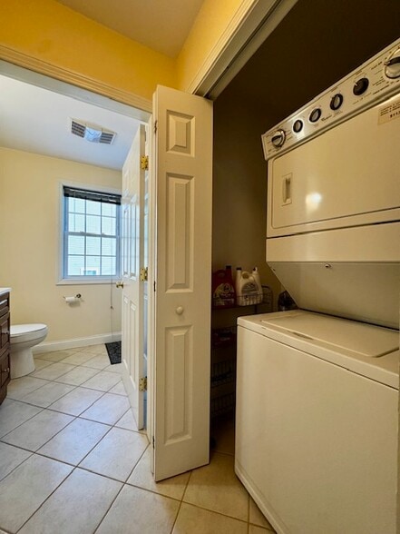 Building Photo - 34 Bingham Ave