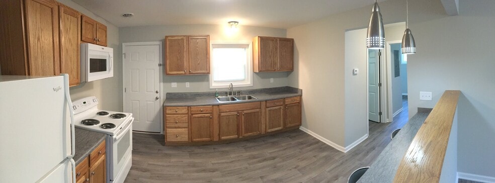 Building Photo - 605 N Adair Street Apt #1