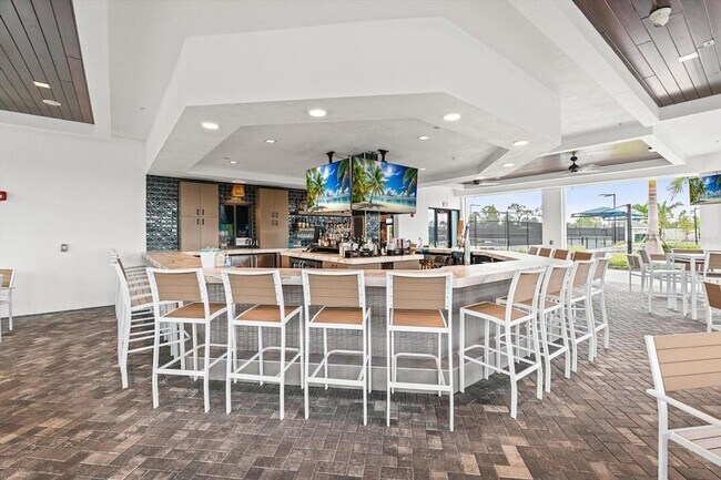 Building Photo - 12470 Wellen Golf St