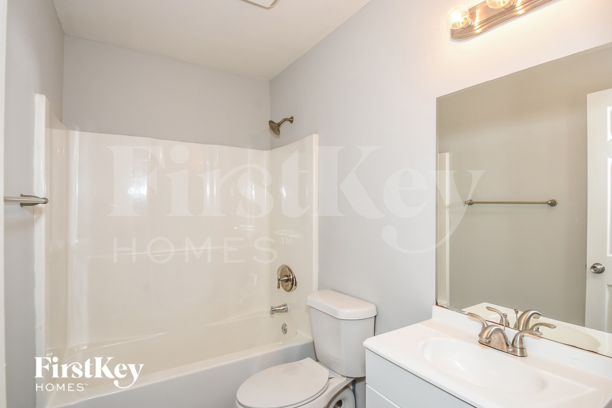 Building Photo - 4800 Victoria Ln