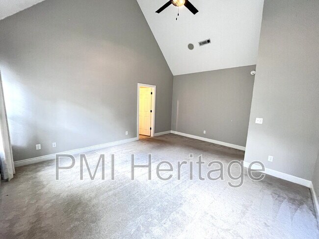 Building Photo - 4416 W Arlington Dr