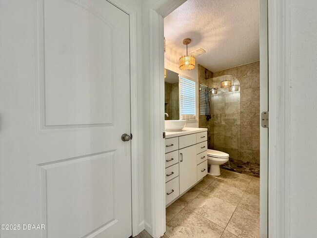 Building Photo - 126 Ormwood Dr