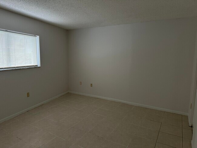 Building Photo - 3605 S Ocean Blvd
