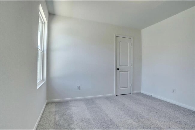 Building Photo - 351 Red Clover